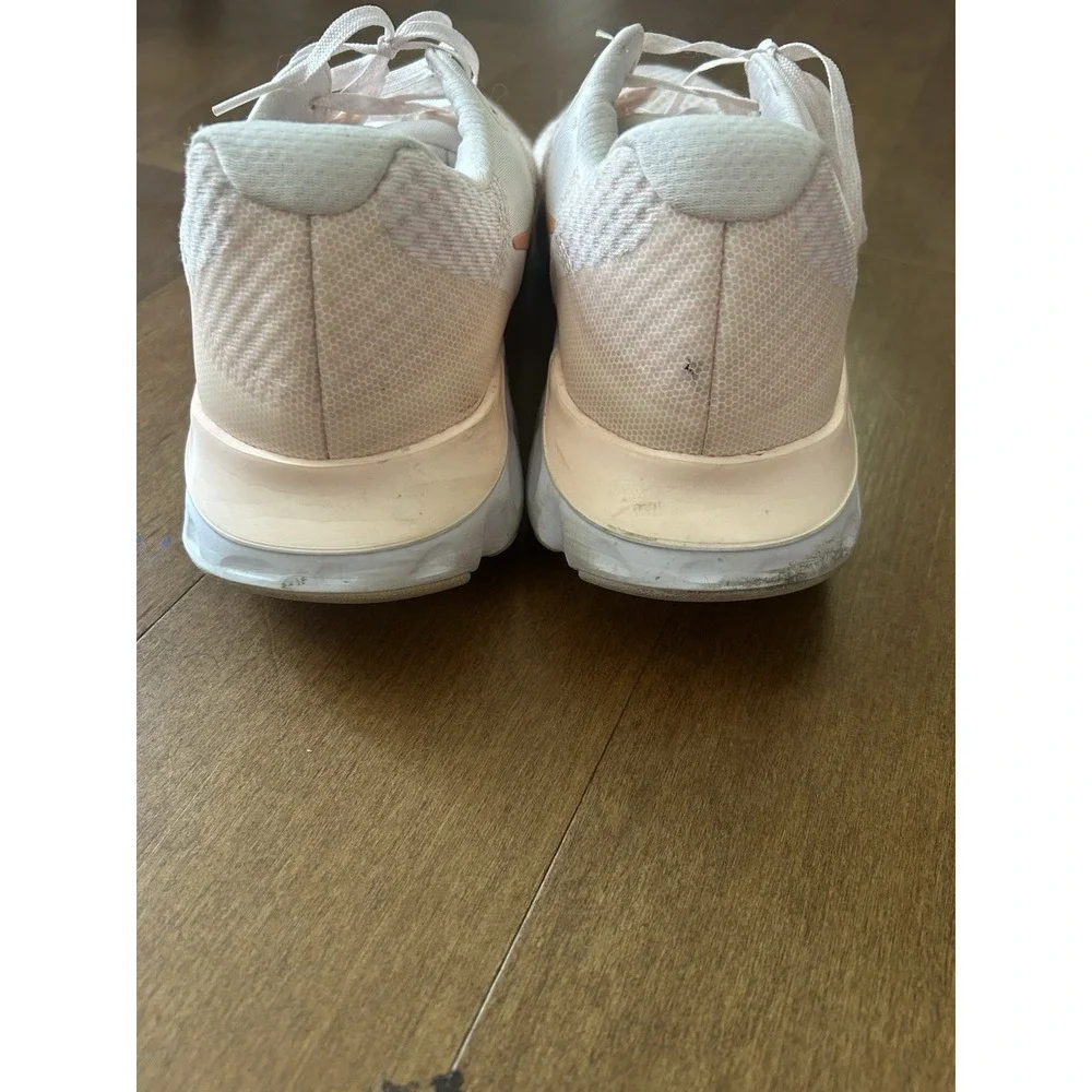 Nike renew run